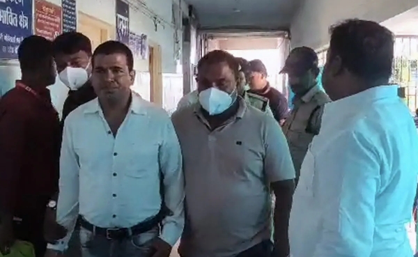  Why Madhya Pradesh Official Swallows ₹ 5,000 as Cops surrounded the spot