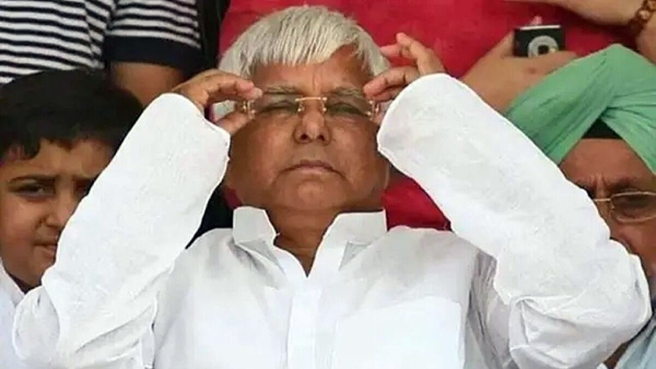 Whoever becomes the PM should not be without wife: RJD chief Lalu Prasad Yadav 