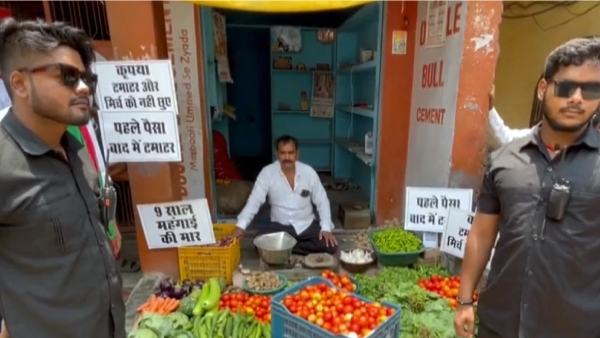  Uttar pradesh shopkeeper hires bouncers to safeguard tomatoes in Varanasi 