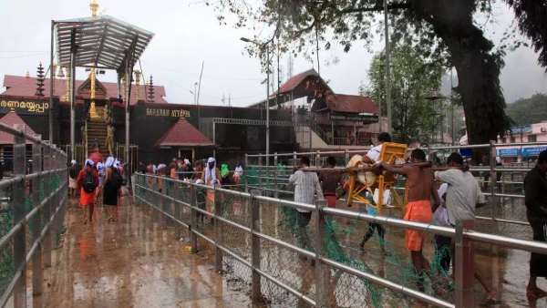  Money soaked in rain water at Sabarimala Iyyappan temple 
