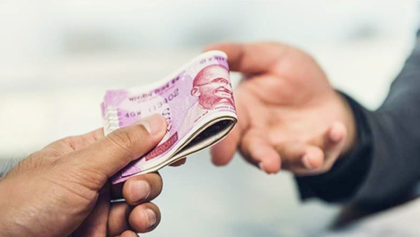 A VAO demanded a bribe of Rs 5,000 from a youth near manapparai A VAO demanded a bribe of Rs 5,000 from a youth near manapparai