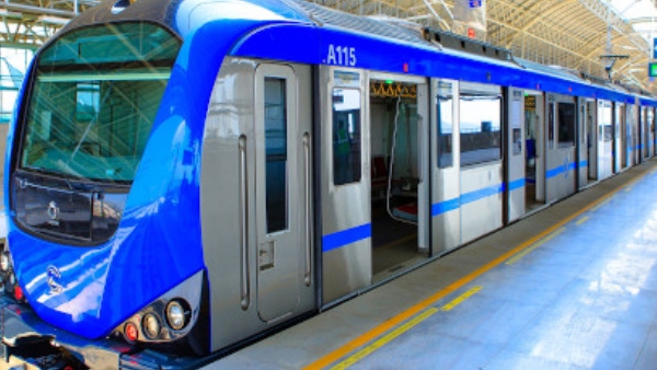 The staff of Chennai Vadapalani metro station gave a surprise to the passenger who lost his purse 