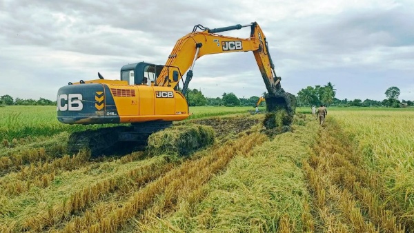 NLC company to file an affidavit regarding compensation for damaged crops on land acquired : HC NLC company to file an affidavit regarding compensation for damaged crops on land acquired : HC