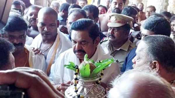Edappadi Palanisamy in Tiruchendur Special prayer to Shatru Samhara Murthy on shasti thithi Edappadi Palanisamy in Tiruchendur Special prayer to Shatru Samhara Murthy on shasti thithi