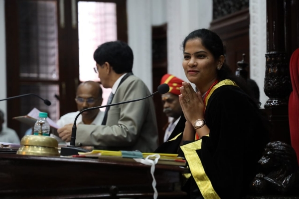 Chennai Municipal Corporation Mayor Priya has warns Amma unavagam employees will dismiss 