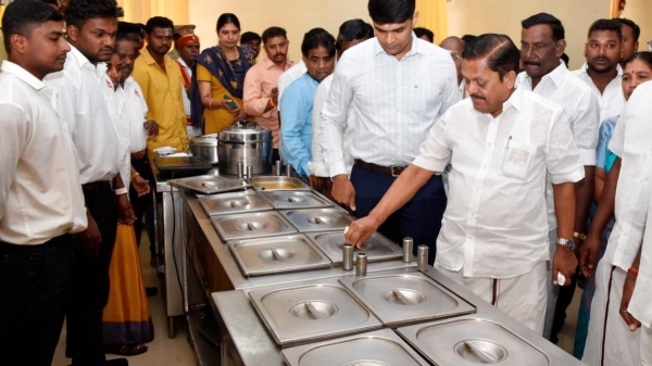 Tourism Minister Ramachandran visited the Rose Park in Yercaud 