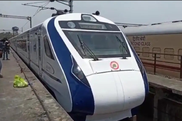 vande bharat train and Tirupattur - Jolarpet service will be stopped today Due to maintenance work