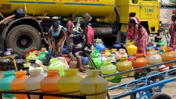 Drinking water issue People protest Thoothukudi Tiruchendur Road Traffic affected 