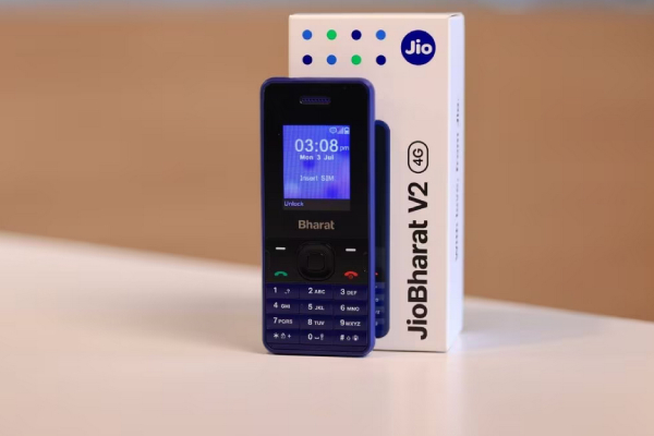 List of features in Jio Bharat V2 Cheapest cellphone launched by Mukesh Ambani 