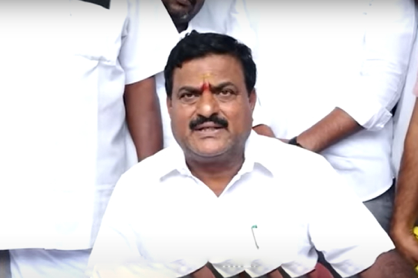  Villupuram district Executive who was removed from the AIADMK, is upset on Edappadi palanisamy 