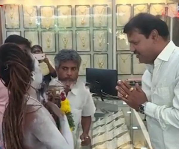 Did Nirvana Aghori visit Tenkasi and what happened in Sankarankovil Jewelry shop