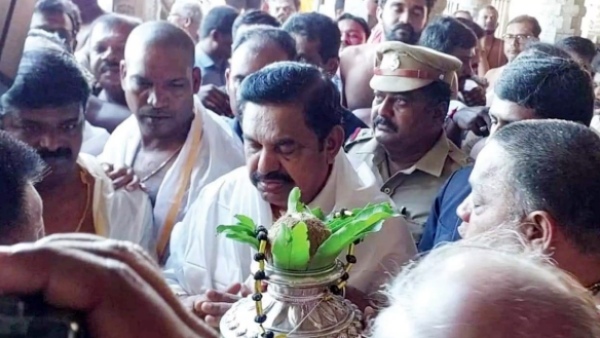 Edappadi Palanisamy performed special Pooja to conquer enemies at Tiruchendur Murugan Temple