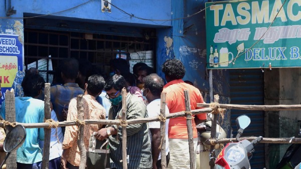 It has been reported that the daily sales rate of Tasmac in Tamil Nadu has fallen by up to 25%. It has been reported that the daily sales rate of Tasmac in Tamil Nadu has fallen by up to 25%.