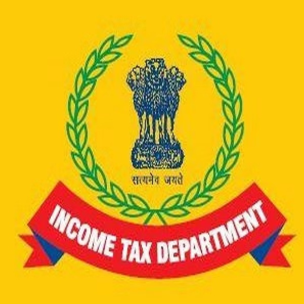 IT officials again doing raid on Minister Senthil balajis close persons including kongu mess mani