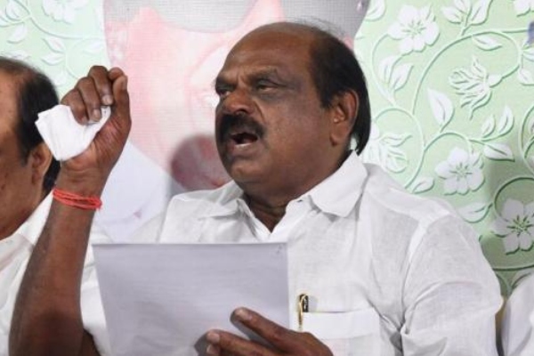 Do you know why OPS stops Vaithilingam to read him as AIADMK Coordinator Do you know why OPS stops Vaithilingam to read him as AIADMK Coordinator