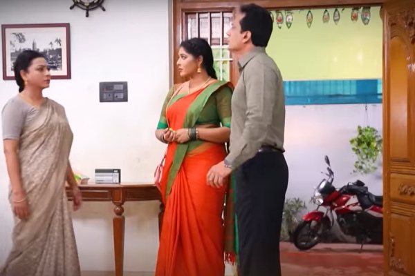 Baakiyalakshmi Serial 2023 July 12th Episode full update Gopi- Radhika leaves the Baakiya house Baakiyalakshmi Serial 2023 July 12th Episode full update Gopi- Radhika leaves the Baakiya house