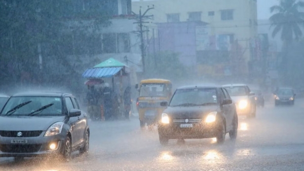 Water level in the Yamuna in Delhi rose further, flooding homes, IMD Warns Rain for 5 days 