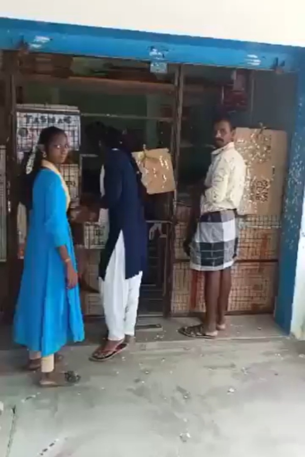 Kalaignar Urimaithogai and why did the Famous Director Naveen support DMK 