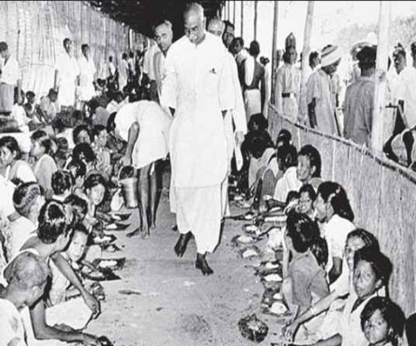 Karmaveerar The Life and Legacy of Kamarajar: Kamarajars life and career 