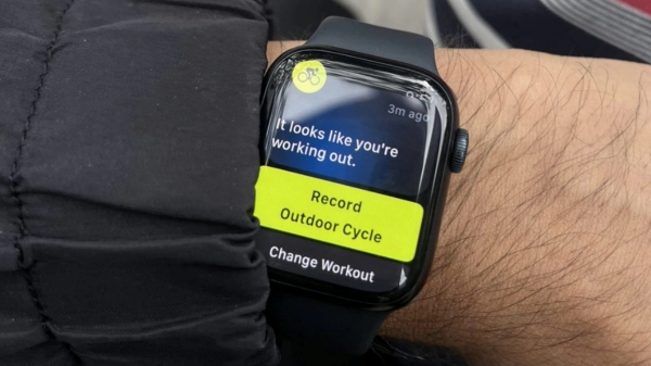  Bengaluru Traffic: Man was riding a bike but his smart watch assume he was cycling