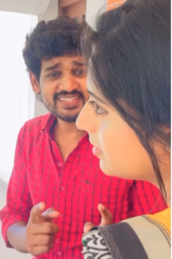 Ethirneechal serial Karikalan and Sakthi reels video The question asked by Adhirai