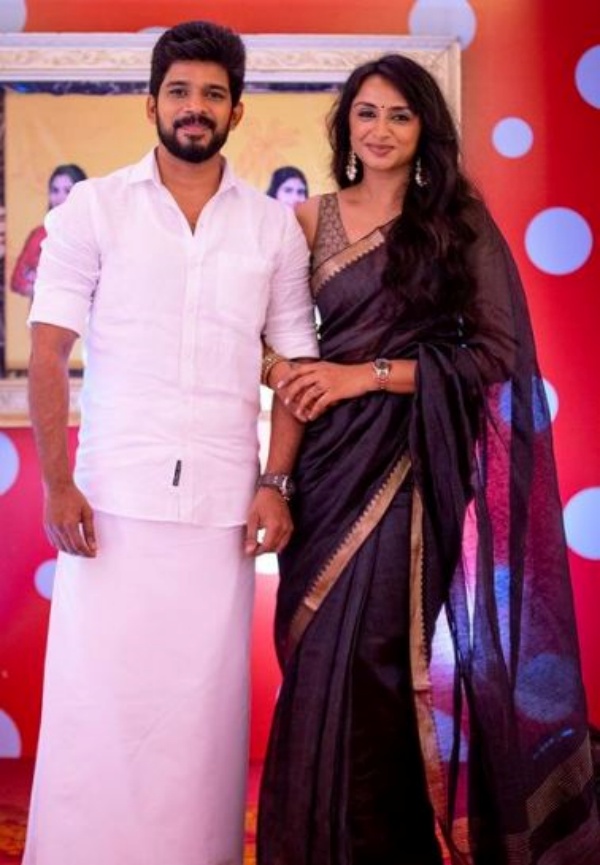 Pandian Stores Kathir fans congratulate his wife who posted their wedding day photos