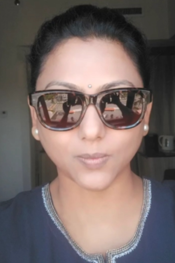 Baakiyalakshmi serial Actress Suchitra Buy a new car and achieve it in real life Baakiyalakshmi serial Actress Suchitra Buy a new car and achieve it in real life