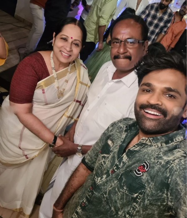 Small screen celebs attended the birthday function of Ethirneechal serial actor Kamleshs daughter Diya