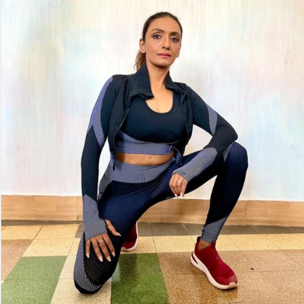 Actress Shanthi Priya who made her debut as a heroine in the movie Enga Ooru Patukaaran has recently released a video 