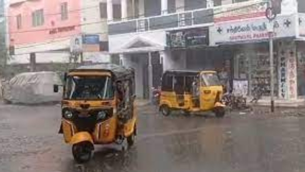  Sudden rain in various parts of chennai makes people happy