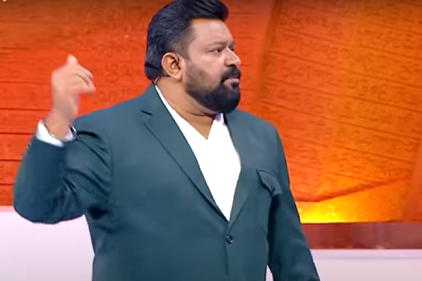 Do you know what topic was discussed in Neeya Naana? 