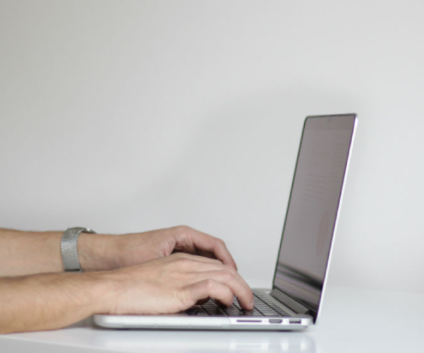 Will free laptops are be provided to govt school students? Minister Anbil Mahesh poyyamozhi answer 