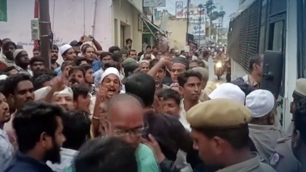 Vellore Muslims protest against Vellore Ibrahim and police arrest him with BJP workers 