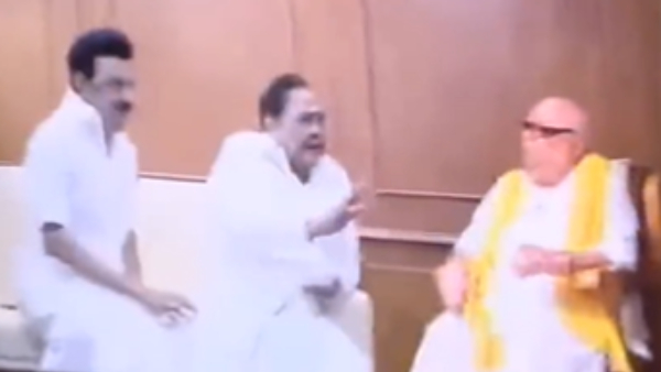 MK Stalin and Duraimurugan talk with Karunanithi in Madurai Kalaignar library 