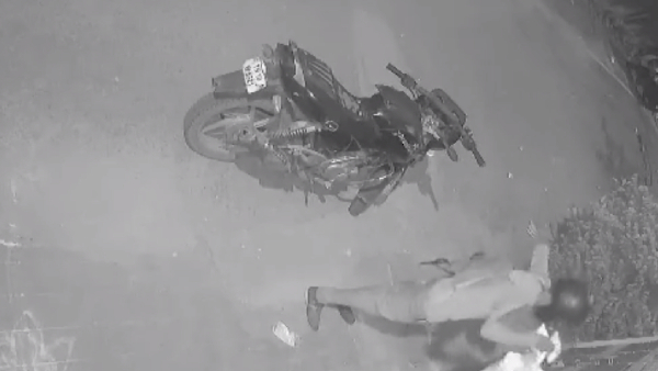 In Chennai youngster stole milk pockets in the house gate and doing justu 