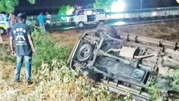 Due to rain water 3 people died in a car accident while returning from a wedding ceremony in Tirunelveli 