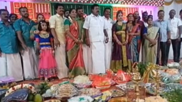 Super Motivation and uncle given seer varisai in Container Lorry near Salem Mettur Super Motivation and uncle given seer varisai in Container Lorry near Salem Mettur