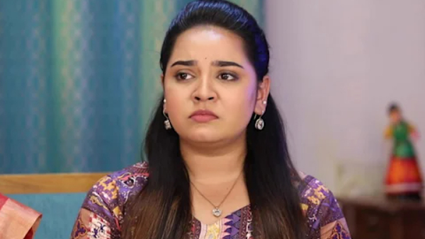Baakiyalakshmi Serial Iniya for humiliating and praise Radhikas greatness 