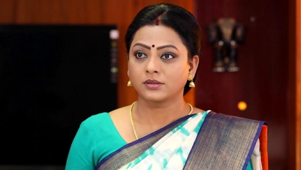 Baakiyalakshmi Serial Iniya for humiliating and praise Radhikas greatness 