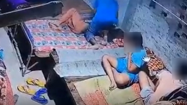 School principal beats and climbs in the chest of minor student