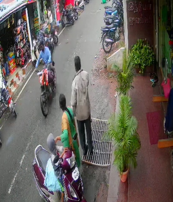 2 Youths who have snatched chain from a woman died in an accident 