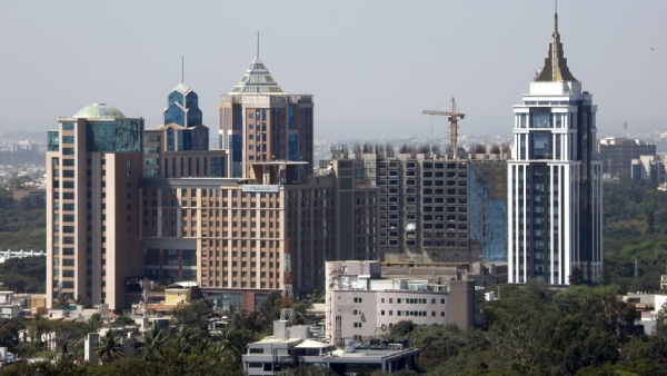  Is ₹40,000 monthly is enough to survive in bangalore Netizens reacts for Womans question