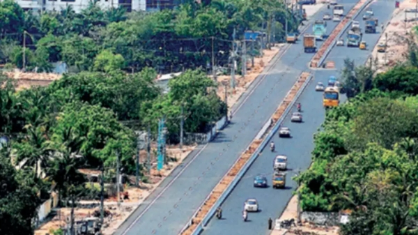 ECR Road expansion work in going on : To be finished in next 8 months in Chennai 