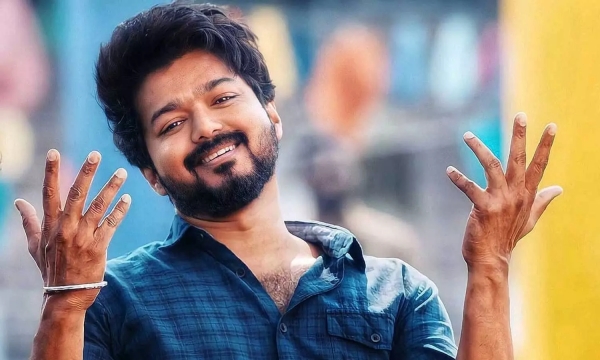 Do you know Actor Vijay will come to politics with Vijayakanth? 