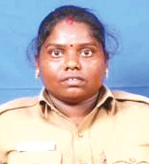 A mother killed her daughter by throwing a stone on her head near Trichy 