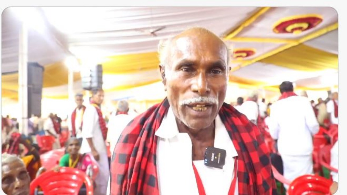  Minister Udhayanidhi Stalin met senior members of DMK and presented gifts 