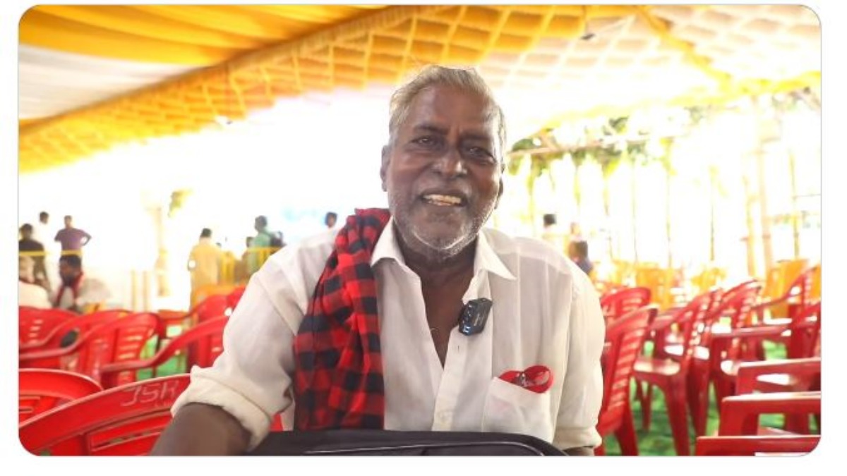  Minister Udhayanidhi Stalin met senior members of DMK and presented gifts 