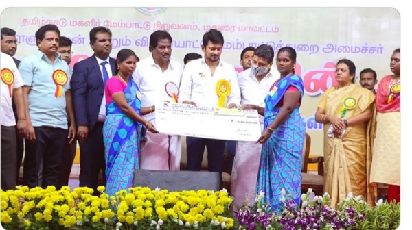  Magalir suya uthavi kulu women have benefited greatly through Poomalai shopping complex