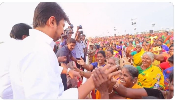  Magalir suya uthavi kulu women have benefited greatly through Poomalai shopping complex