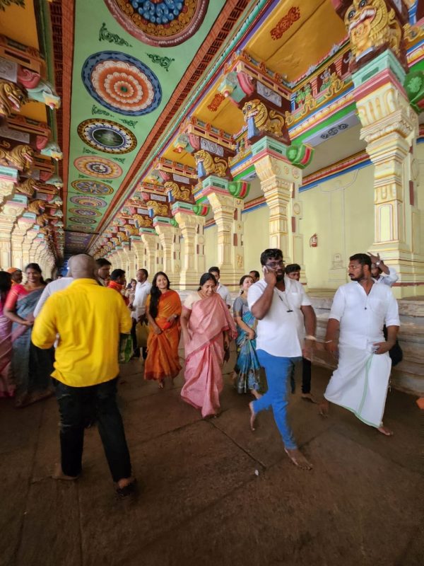 Annamalai Yathra: BJP MLA Vanathi Srinivasan offers prayer at Rameswaram Temple 
